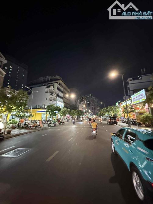 🇻🇳Quận Tân Phú,Đường Tô Hiệu,dt:33mx59m,tổng gần 2000n2,giá:250 tỷ - 1