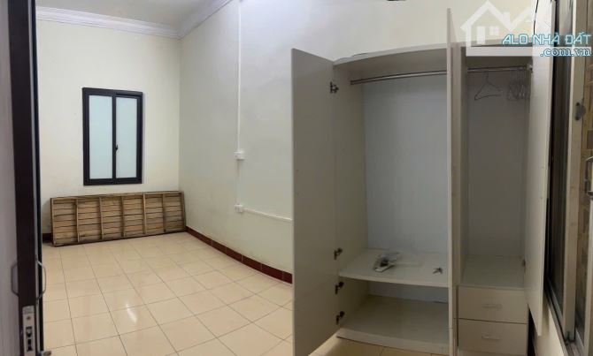 Cho thuê nhà Phố Cầu Giấy 2 tầng x 55m2, 3 ngủ, 2 WC, 9.5triệu - 1