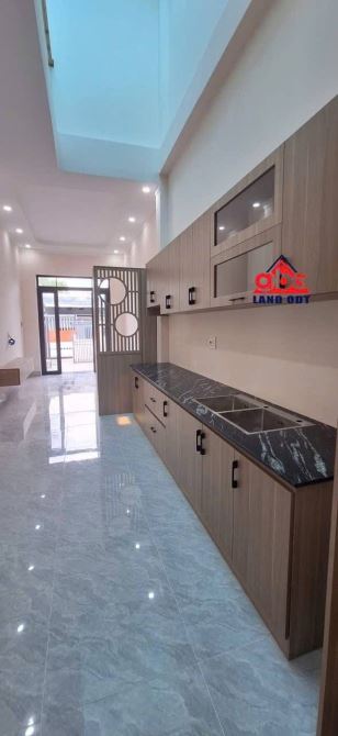 BÁN NHÀ ĐẸP SÂN OTO PHƯỜNG THỐNG NHẤT - 1
