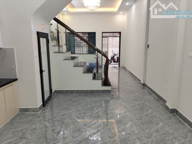 BÁN NHÀ  P TÔ VĨNH DIỆN DT 60M, 4T,15 TỶ . - 1