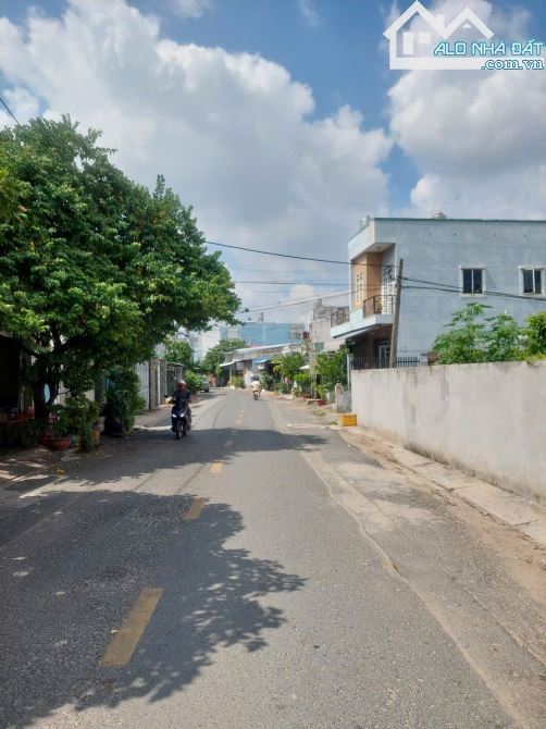 Nhà mặt tiền KD Đông Hưng Thuận 42 DT 4x20m Giá 6 tỷ 1 còn TL. - 1
