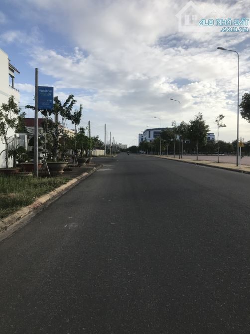 Bán đất góc Hoàng Quốc Việt- Đỗ Quang ,Phường Xuân An,Phan Thiết ,tỉnh Lâm Đồng giá 6,5tỷ - 1