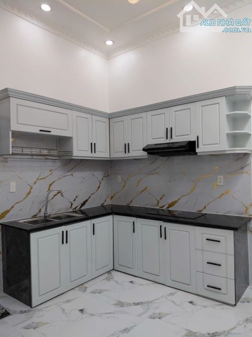 BÁN NHÀ GẦN MẶT TIỀN ĐƯỜNG LÊ VĂN KHƯƠNG - HẺM OTO, 2 SẸC DỄ TÌM - DÂN TRÍ TỐT - 2 TẦNG - - 1