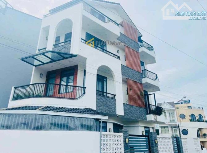 Nhà phố lô góc mặt tiền KQH Trần Anh Tông P8 Đà Lạt chỉ hơn 9 ty - 1
