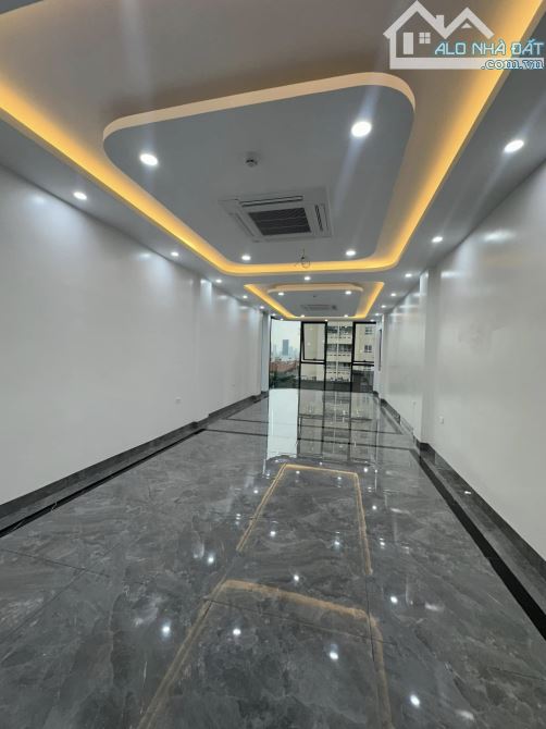 SIÊU PHẨM MẶT PHỐ NGUYỄN CHÁNH, LÔ GÓC, KD ĐỈNH, DT 70M, 8 T, MT 5M, GIÁ BÁN 50 TỶ. - 1