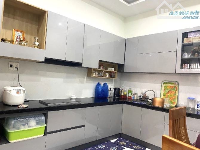 NHÀ 3 TẦNG FULL NỘI THẤT KIỆT NÚI THÀNH TT HẢI CHÂU  GẦN CV CHỈ 5 TỶ - 1