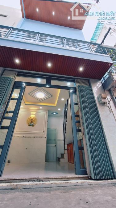 Bán nhà Nguyễn Thị Tần, Q.8,Cách mặt tiền 100m, Nhà mới vào ở ngay , Chỉ 2,88 tỷ - 1