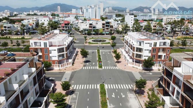 BÁN LÔ GÓC KĐT MIPECO – 2 MẶT TIỀN, ĐỐI DIỆN KHU BIỆT THỰ - Diện tích: 149,5m² - ngang 8m - 1