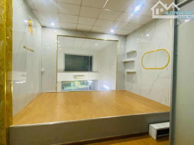 👍Cho thuê nhà Mặt Tiền Đường Vườn lài Dt 4x13, 1 lầu 1 lững giá : 13 triệu/ tháng - 1