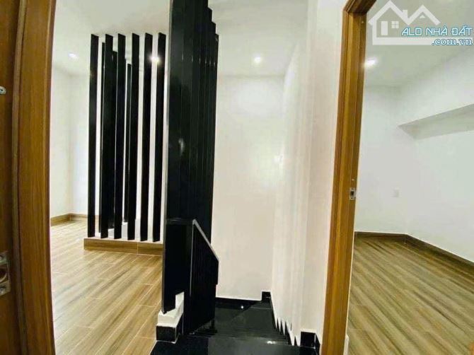 Nhà 2 tầng, 2 mặt kiệt – chỉ 2,45 tỷ! 🚨 - 1