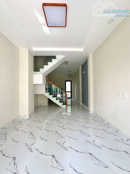Bán Nhà Bình Chiểu, 56m2 x 3 tầng, SHR, Xe Hơi vào nhà, Chỉ 4 tỷ x - 1