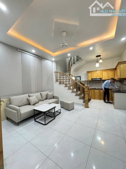 CÁCH 1 NHÀ RA MẶT PHỐ PHAN ĐÌNH GIÓT LA KHÊ 5 TÂNG FULL NỘI THẤT - 1