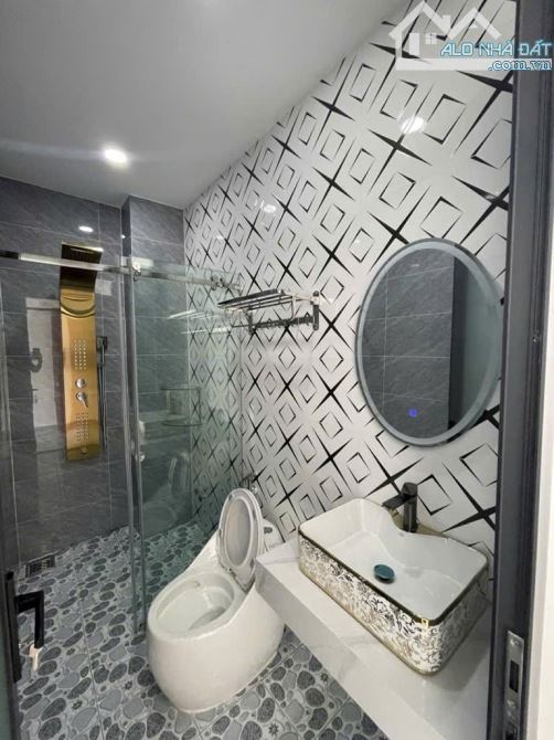Bán nhà mới ở ngay, quận Bình Tân, 688 Hương Lộ 2, 4X14m, 5 Tầng, S.H.R - 1