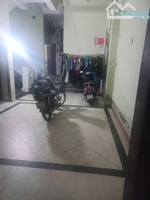 Mặt tiền đường nhánh Phạm Văn Chiêu P9, ngang 6.6m X 25m, 3 tầng, 11pn cho thuê 23tr tháng - 1