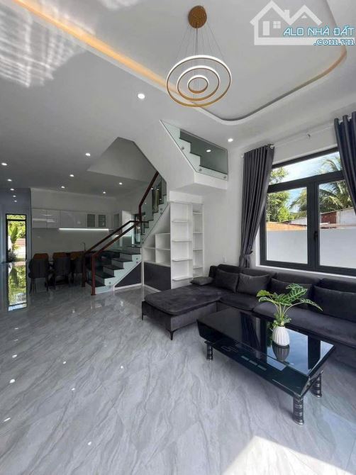 Nhà TO (6x40m) Gần Chợ Mai Hắc Đế ! Giảm Sốc 300 Triệu - Xây 2Tầng Kiên Cố | Full Nội Thất - 1