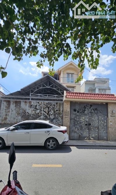 🏡 BIỆT THỰ SÂN VƯỜN ĐẸP - VIP HÓC MÔN 10x23..13ty8 tl chính chủ  📍 Mặt tiền Mỹ Hòa, Trun - 1