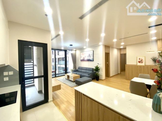 Bán CH 90 Nguyễn Tuân giá tốt DT 71m 2PN Full NT SĐCC Tầng trung hướng ĐN - 1