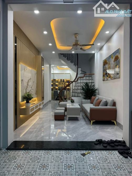 Bán nhà 5 tầng mới keng, ô tô tránh, thang máy, dòng tiền, vị trí siêu đẹp, diện tích 85m2 - 1