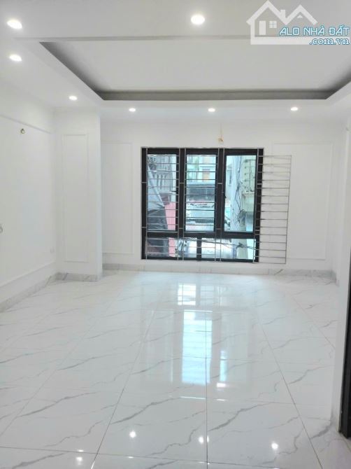 SIÊU PHẨM - NHÀ KHƯƠNG ĐÌNH - BÙI XƯƠNG TRẠCH 35M 5 TẦNG TRƯỚC NHÀ THOÁNG SÁNG - 1