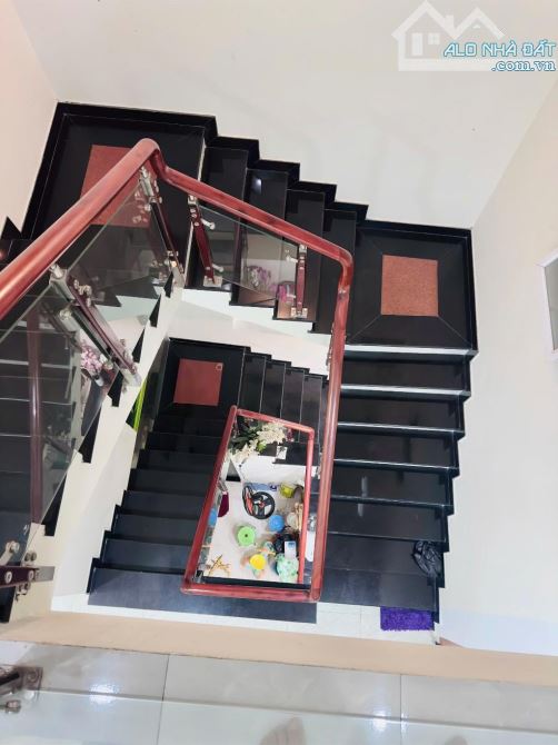 QUÁ HIẾM-DT 95M2-3TẦNG-4PN-PHAN HUY ÍCH-P15-TÂN BÌNH - 1