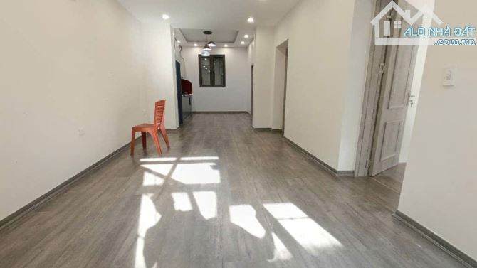 CẦN BÁN TẬP THỂ TẬP TẦNG 1 HỒ ĐẮC DI, NAM ĐỒNG - 150M2 X 4 PHÒNG 3VS - SÂN VƯỜN - KD - 1