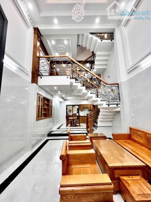 SIÊU PHẨM 5 TẦNG – TỈNH LỘ 10 – SÁT KHU TÊN LỬA – 53M² – CHỈ 7.2 TỶ - 1