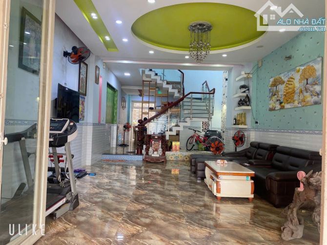 Mặt tiền Siêu Hiếm 413 Lê Văn Quới 111m2 ngang 5m -3 Tầng Nhỉnh 11 tỷ - 1