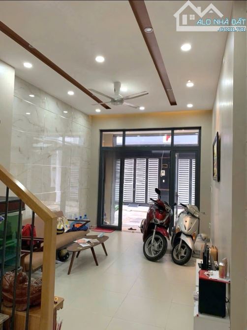 SIÊU PHẨM NHÀ ĐẸP – 4 TẦNG – HXT - NGAY HƯƠNG LỘ 2 - MÃ LÒ – 64 M² - CHỈ 6.X T - 1