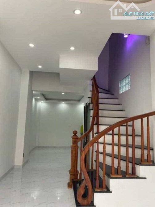 NHÀ LÔ GÓC – Ô TÔ VÀO NHÀ – GẦN CHỢ – 32M² x 4T – GIÁ 5,25 TỶ – ĐẠI TỰ, KIM CHUNG - 1