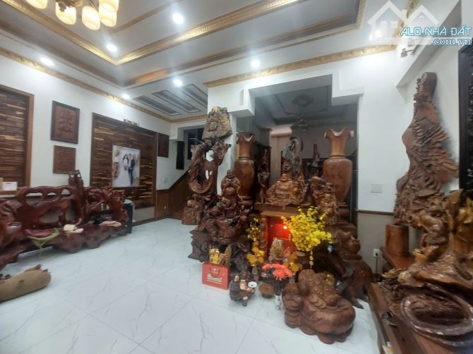 Biệt thự 2 mặt tiền Trung Tâm Dĩ An - Hàng hiếm chỉ 17 tỷ - 1