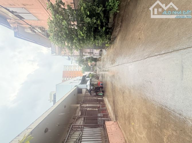 GÓC 3 MẶT TIỀN - NGANG 10M - HẺM XE TẢI - VỪA Ở VỪA KINH DOANH - ĐƯỜNG BỜ BAO TÂN THẮNG