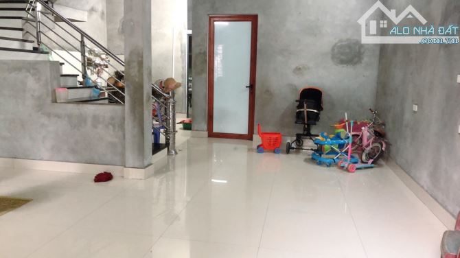 NHÀ ĐẸP VỀ Ở LUÔN, ĐƯỜNG THÔNG Ô TÔ, GẦN ĐƯỜNG VÕ VĂN KIỆT, MÊ LINH PLAZA - 1
