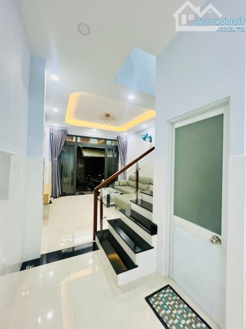 Chỉ 7.5 Tỷ TL, Nhà 2 tầng, 4x11m, 43m2, đường Bành Văn Trân, P7 - 1