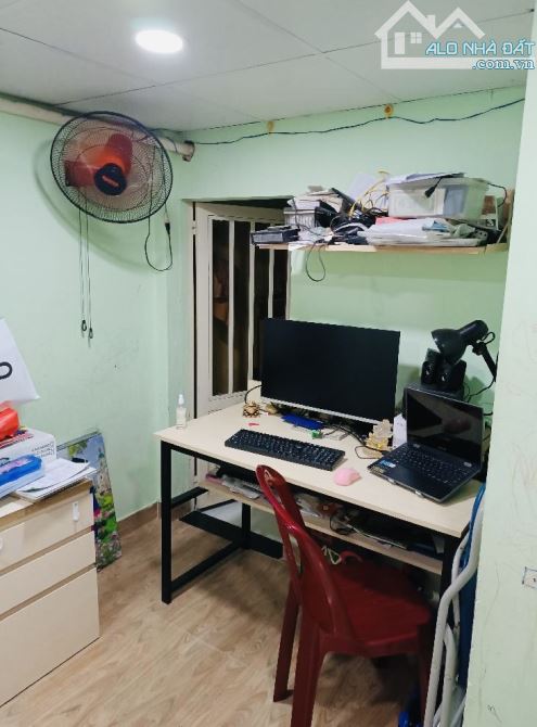 1,9 tỷ- Bán nhà Nhỏ 12 m2- Dtsd 36m2- 3 tầng- Ngã tư 4 xã, Bình Tân- sổ riêng - 1