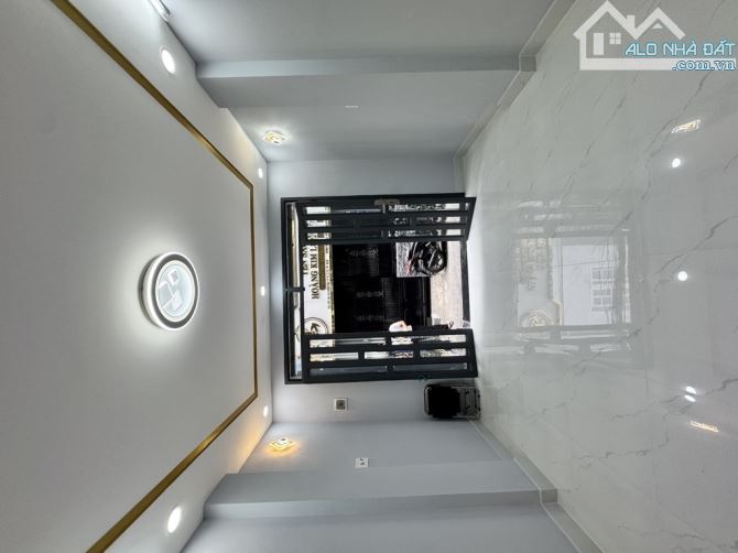 -CHỈ 5 TỶ XX , 4 TẦNG HCĐ, KHU VIP Q,10. CÁCH 20M, HXH, NHÀ HẺM Đ. ĐỒNG NAI - - 1