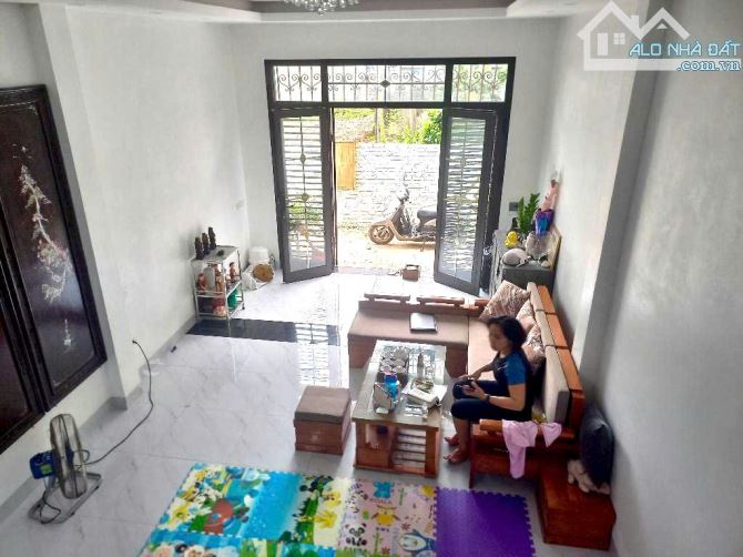 60 M², Ô TÔ 7 CHỖ ĐỖ CỬA, NHÀ ĐẸP LONG BIÊN, THOÁNG TRƯỚC SAU - FULL NỘI THẤT - 1