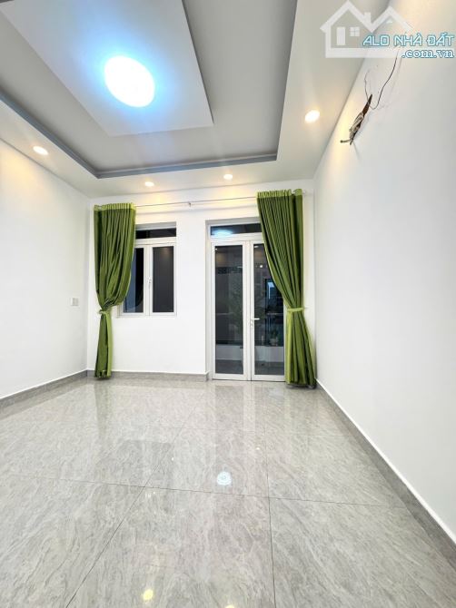 NHÀ MỚI 2 TẦNG HUỲNH THỊ HAI Q.12- HẺM XE HƠI THÔNG GIÁ 4TY180 - 1