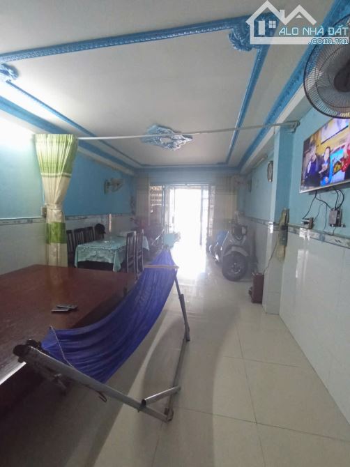 HXH - Nhà kiên cố -2 Tầng BTCT- 46m² – Cách MT Nguyễn Duy Trinh 100m – Chỉ 4,2 Tỷ - 1