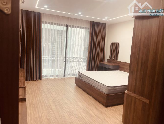 Bán nhà Thạch Bàn, Long Biên 40m2, 6 tầng, thang máy, ô tô đỗ cổng, 10m ra ô tô, 8.8 tỷ - 1