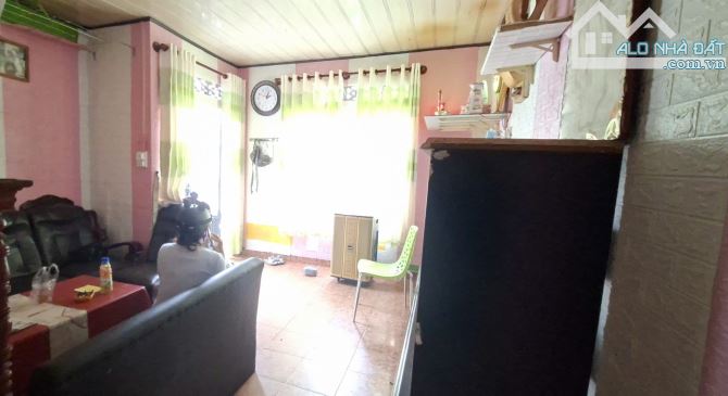 NHÀ SỔ RIÊNG XÂY DỰNG CÁCH CHỢ HOÀNG DIỆU VÀI TRĂM MÉT - 1