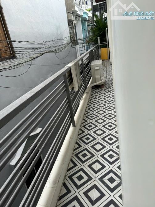 Bán nhà 2 tầng, 2 mặt hẻm Trần Thị Trọng.Tân Bình. Chỉ 4x - 1