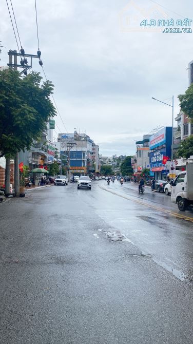 Bán Nhà 2 Tầng-Mặt Đường Chính Cao Thắng-TP Hạ Long-S=73,5m- giá 5,8 tỷ - 1
