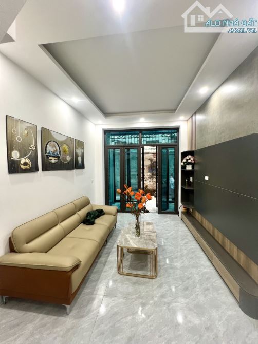 TAM TRINH , 35M2 , NHÀ SÁT PHỐ , 3 GÁC ĐỖ CỬA , LÔ GÓC 2 THOÁNG , FULL NỘI THẤT , 7,6 TỶ - 1