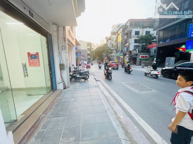 BÁN GẤP NHÀ RIÊNG PHỐ THUỴ KHUÊ CHU VĂN AN TÂY HỒ 80M 3 TẦNG GIÁ NHỈNH 14 TỶ SÁT PHỐ - 1