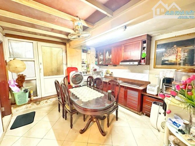 BÁN CĂN HỘ TẬP THỂ HIẾM , PHỐ CỔ HÀNG CHIẾU, HOÀN KIẾM. TẦNG 2 – 110M² – 2PN. 8,78 TỶ - 1