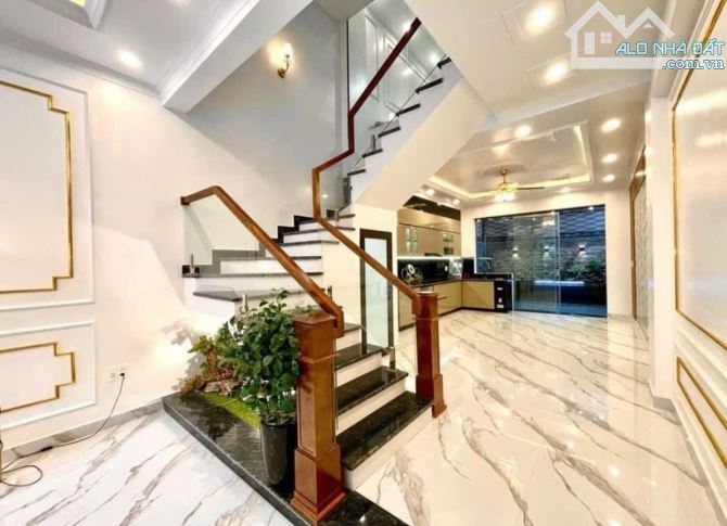 NHÀ RIÊNG NGOẠI GIAO ĐOÀN/ CV HOÀ BÌNH- MẶT Ô TÔ QUA- DT 46M2 x 5 TẦNG- DÂN XÂY- HƠN 10 TỶ - 1