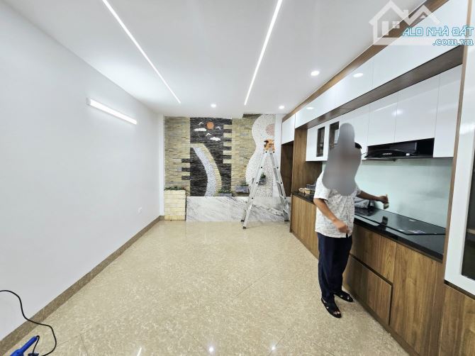 Bán nhà Pháo Đài Láng, 44m² x 5T, trung tâm Đống Đa, ngõ 3 gác tránh, 14 tỷ - 1