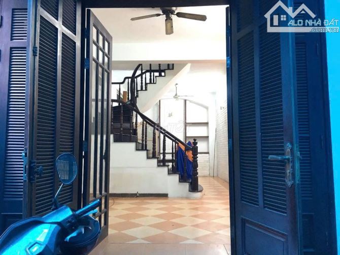 Cho thuê nhà nguyên căn trong ngõ 38 Xuân La, phường Xuân La, Tây Hồ. DT 58m x 4 tầng, - 1