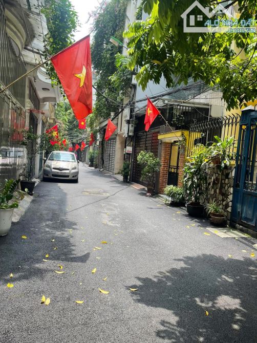 Bán nhà phố Lê trọng tấn thanh xuân. 50m2. Ô tô lùi cửa . 15m ra ô tô tránh . Giá hơn 13ty - 1