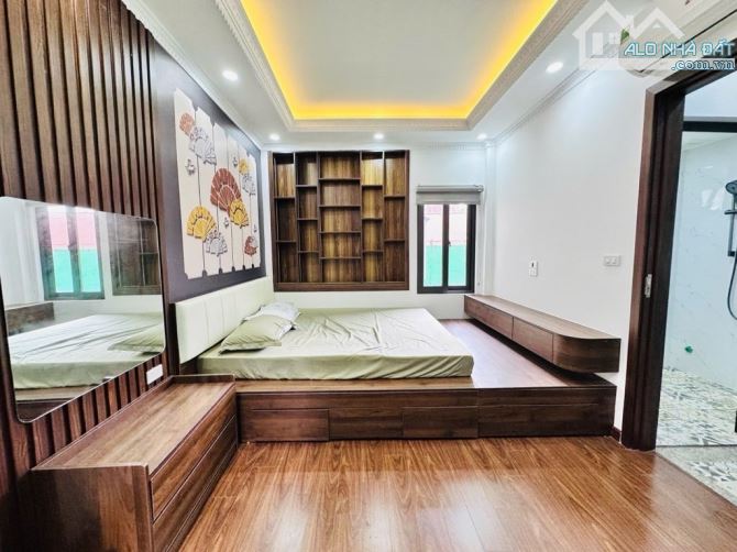 CẦU GIẤY 41M x6 TẦNG GIÁ 9,350 TỶ,OTO TRÁNH 10M,NGÕ THÔNG - 1